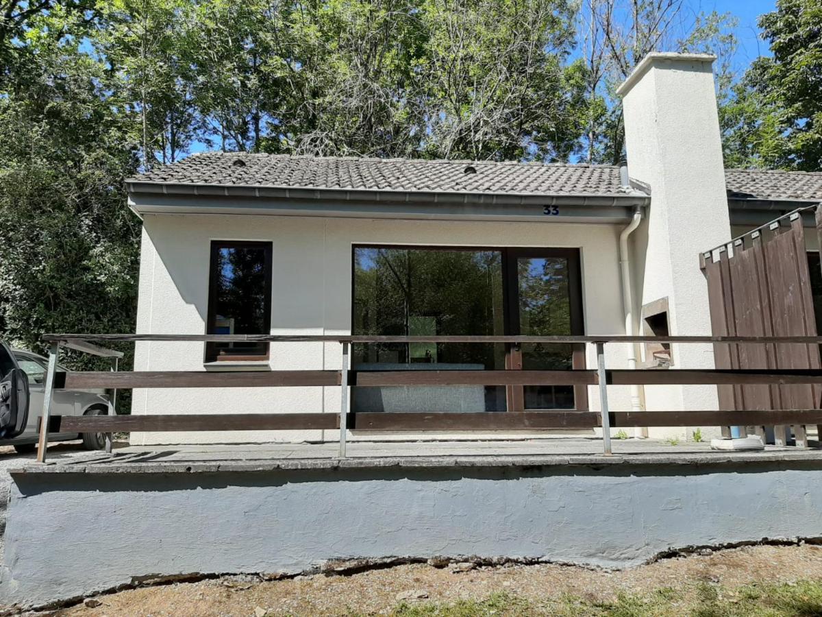 Mooie Bungalow In De Prachtige Natuur Hastiere-par-dela Exterior foto