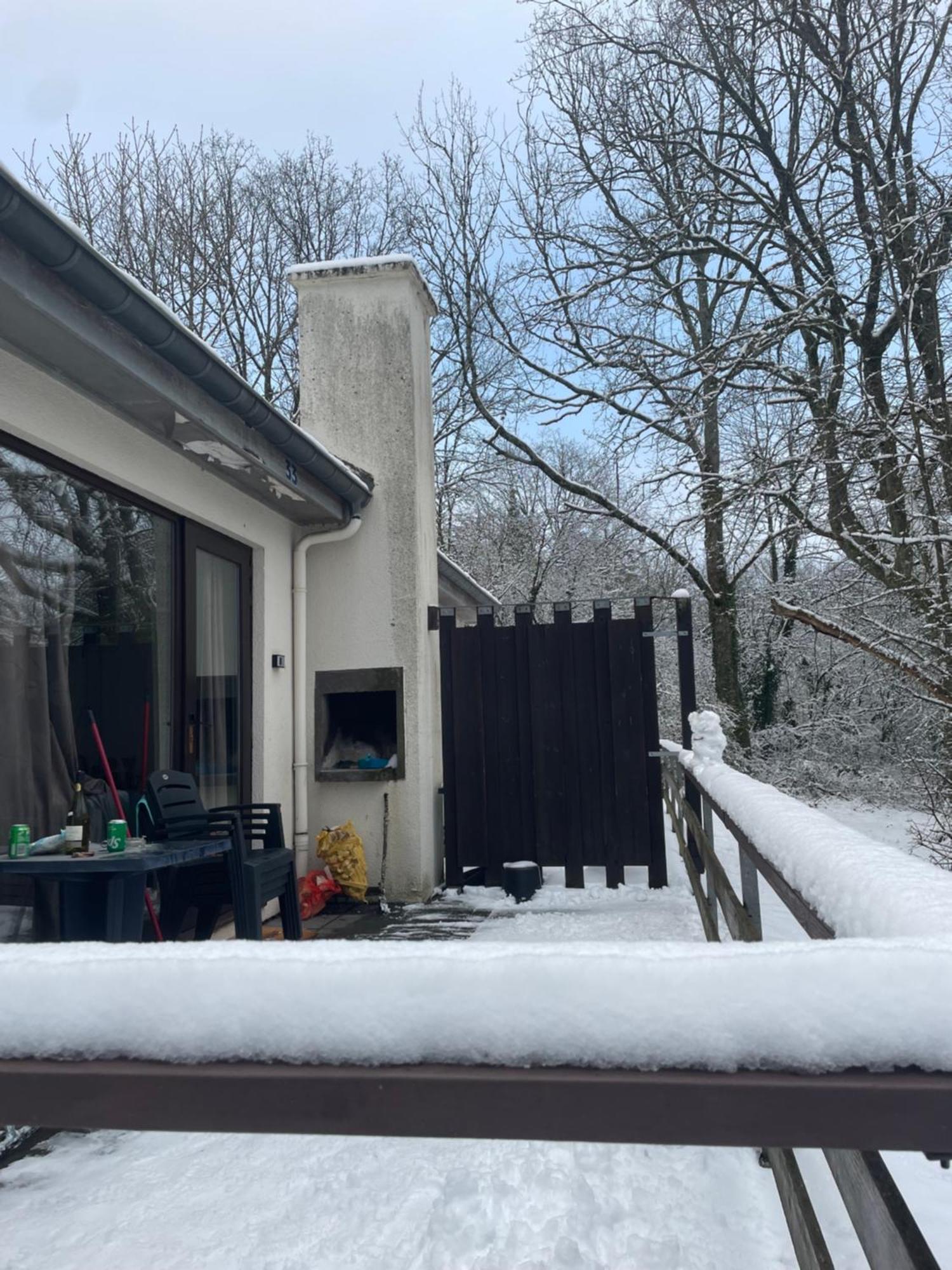 Mooie Bungalow In De Prachtige Natuur Hastiere-par-dela Exterior foto